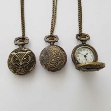 Reloj de fuelle de búho de bronce antiguo con cadena