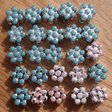 Lot de 25 Perles fleurs N°05