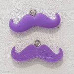 Colgante Bigote N°07 Violeta