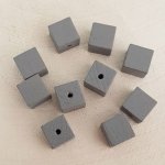 10 Cuentas de Madera Cubo / Cuadrado 10 mm Gris Medio