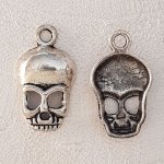 Colgante de calavera y tibias cruzadas N°06