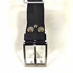 Ceinture pour Elle, en cuir noir et boucle nickelée.