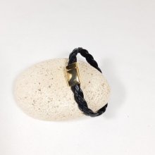 Pulsera de piel de vacuno negra con cierre magnético dorado