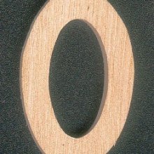 Letra O de madera altura 5 cm para pegar