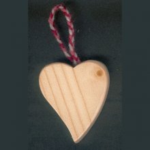 Pequeño corazón de madera inclinado para colgar San Valentín