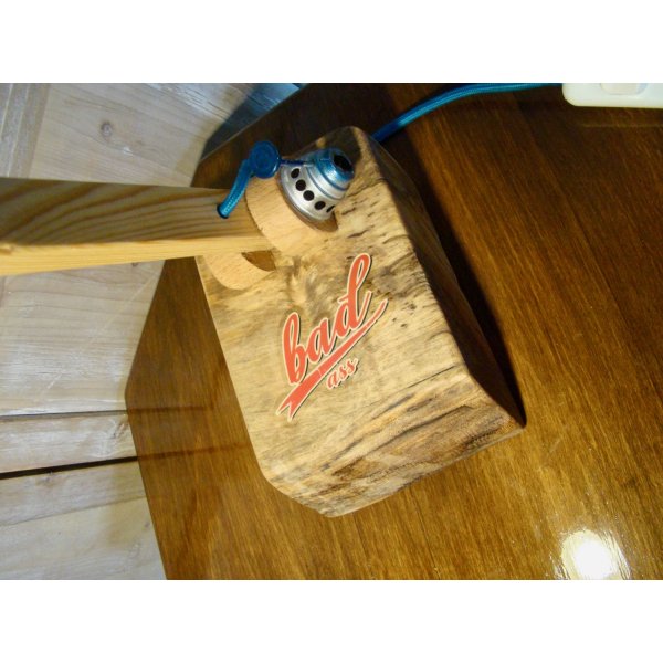 L&aacute;mpara azul para ni&ntilde;o travieso