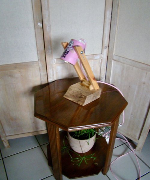 L&aacute;mpara de escritorio de chica mala