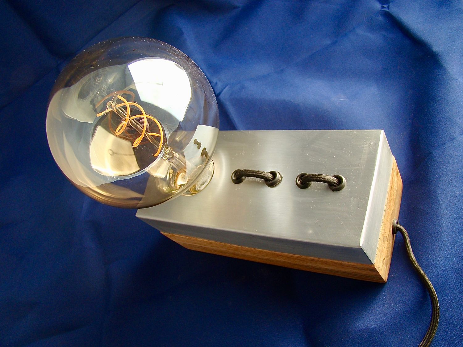 Lámpara de escritorio de diseño