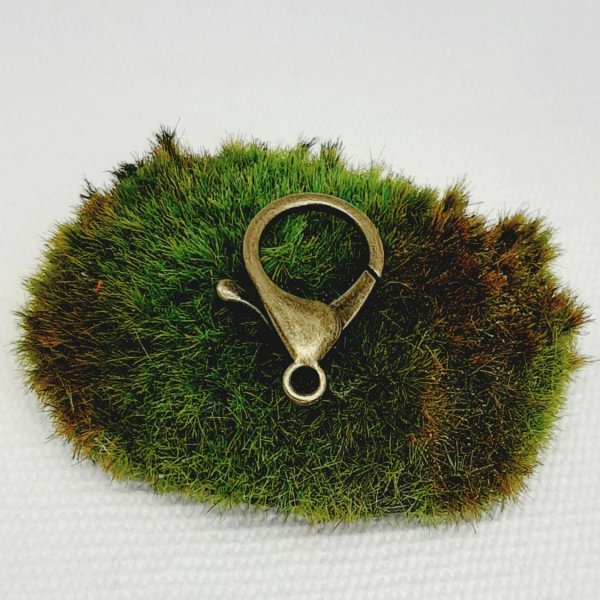 colgante llavero con portafotos y cuenta de arcilla polim&eacute;rica verde y roja