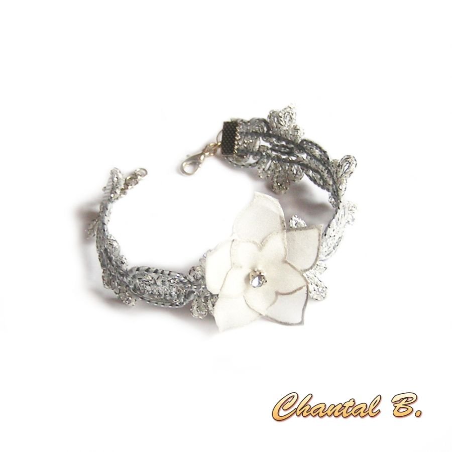 Pulsera de guipur plateado con flor de seda blanca, personalizable como cinta para el pelo