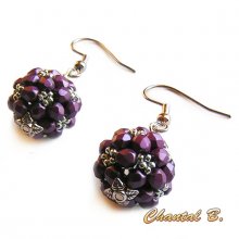 boucles d'oreilles perles boh&ecirc;me facettes violet prune et argent