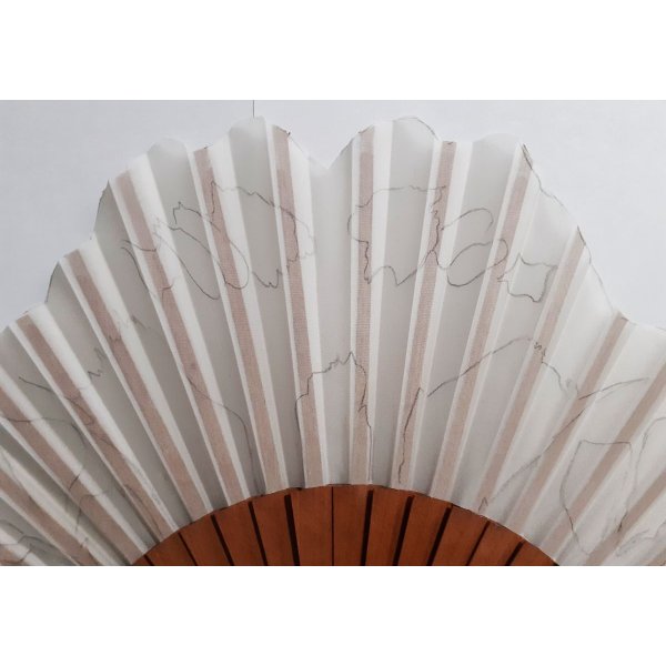 Eventail en soie peinte &agrave; la main. "Monarque blu"