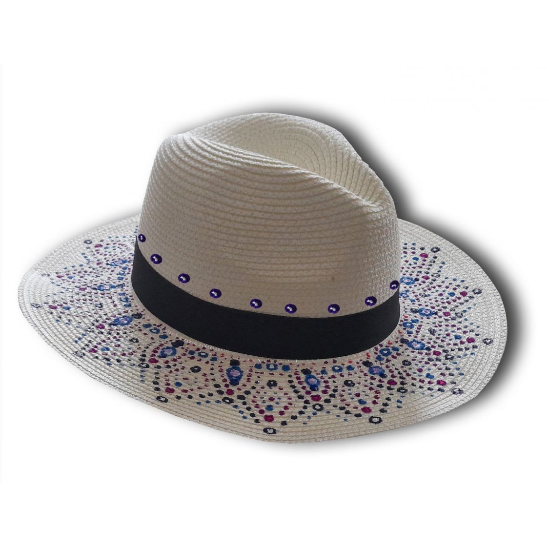 Un bonito sombrero panamá de paja recubierta para mayor protección