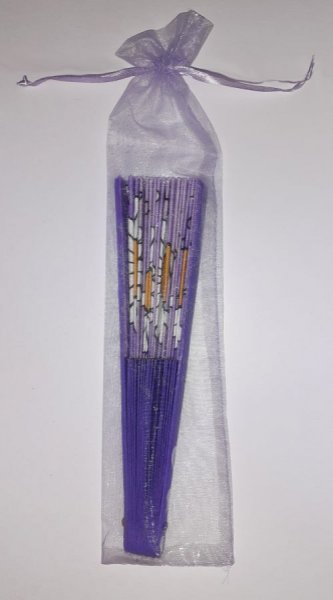 Mi primer abanico de algod&oacute;n dibujado y pintado a mano para personalizar