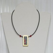 Colgante de Pizarra y Madera para Mujer y Joven con Strass Rojo, Creación Única