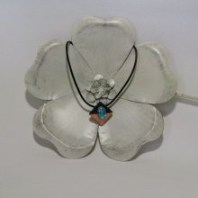 Pendentif pour Femme en Ardoise de couleur Cuivre et Turquoise sur cordon de Cuir, Création Artisanale