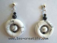 Pendientes de howlita blanca