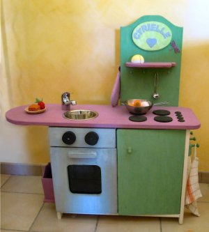 Cocina infantil de madera