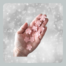 Souad - Flor aplicada rosa pálido - perla central