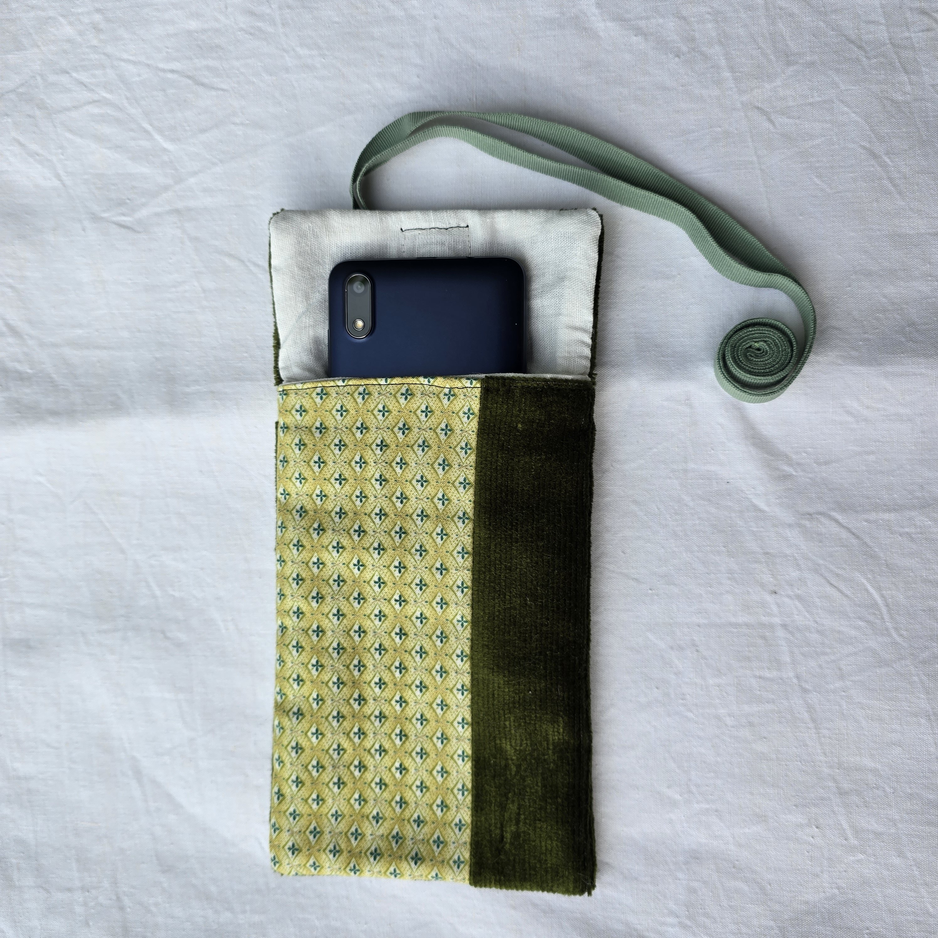 Pochette en tissu pour téléphone, avec bandoulière