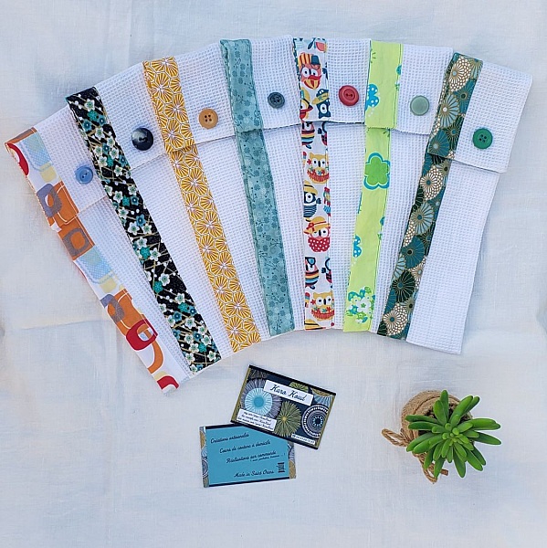 pochette &agrave; couverts en tissu