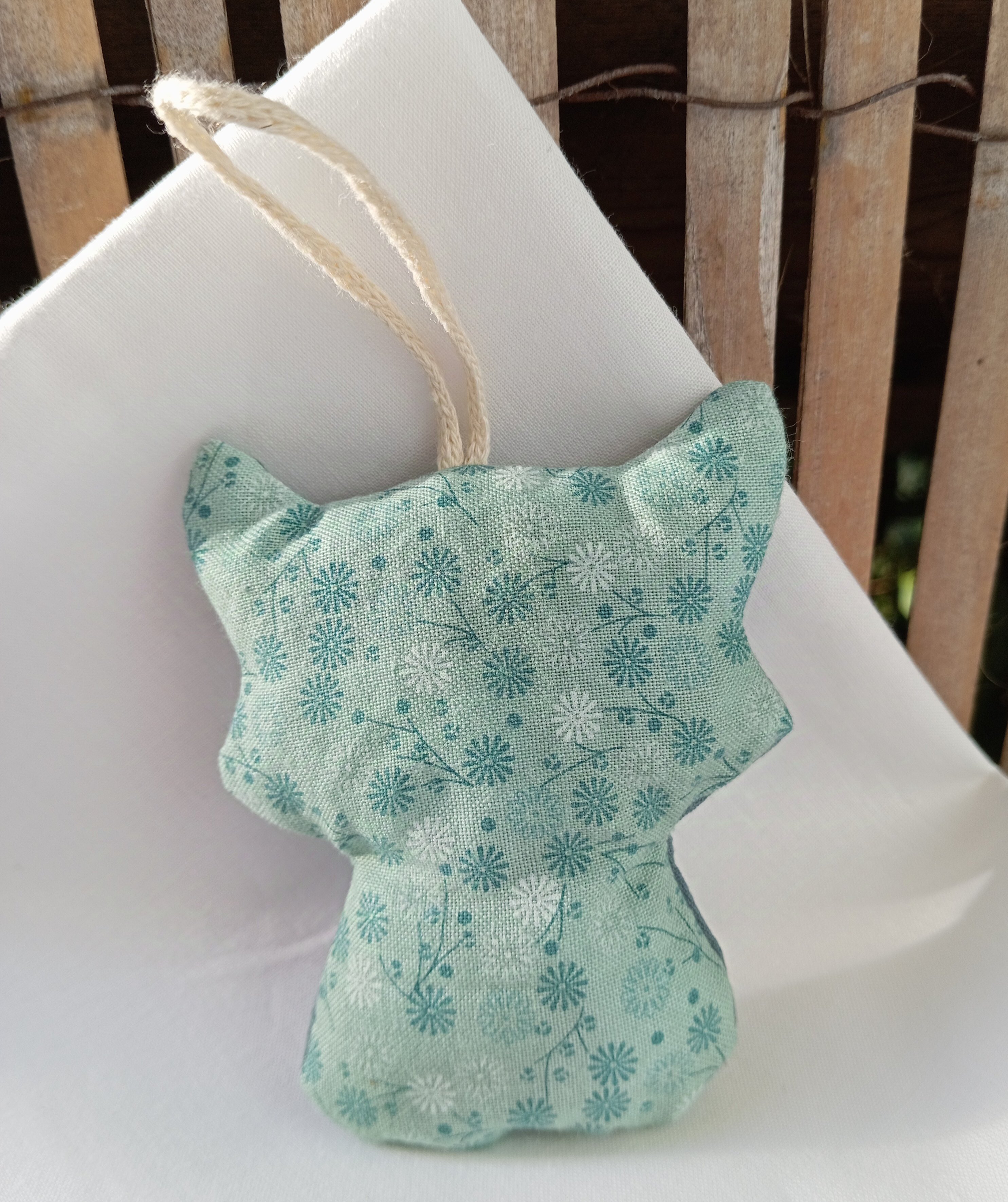 pochon garni de lavande bio en forme de papillon