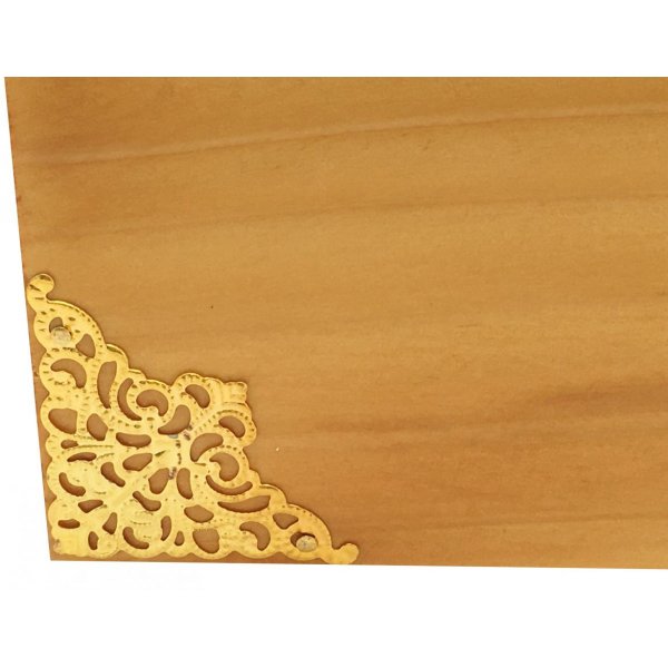 Caja de madera con tapa de cristal. Modelo : coraz&oacute;n de miel.