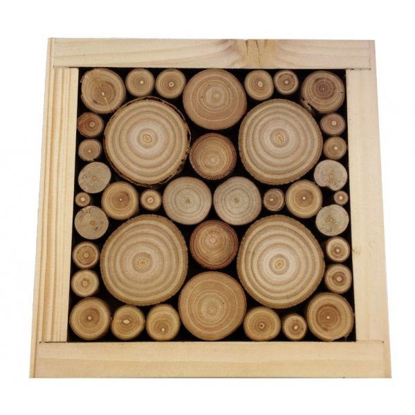 Salvamanteles en troncos de laurel / avellana, reversible en taza con decoraci&oacute;n de coraz&oacute;n en jacquard