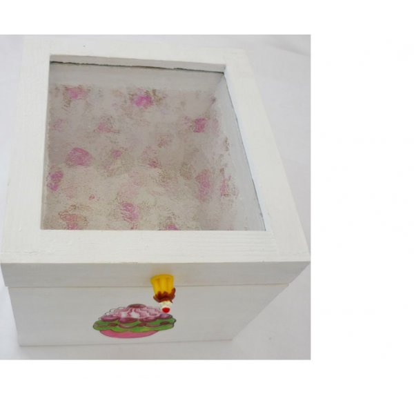 Peque&ntilde;a caja de madera maciza con decoraci&oacute;n de cupcakes blancos