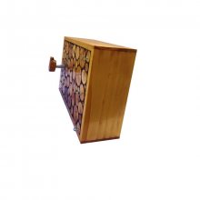 Perchero de pared rectangular de troncos de madera color miel con 1 percha y llavero 30x20 cm