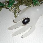 Anillo con cabujón de hematites