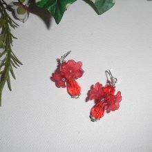 Pendientes flor roja con cuentas de cristal