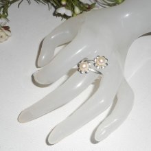 Original anillo de plata 925 con doble flor y perlas cultivadas blancas