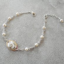 Pulsera de perlas cultivadas y medalla del ojo de Santa Lucía en cadena de plata 925