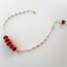 Pulsera con cuentas de gorgona roja en cadena de plata 925