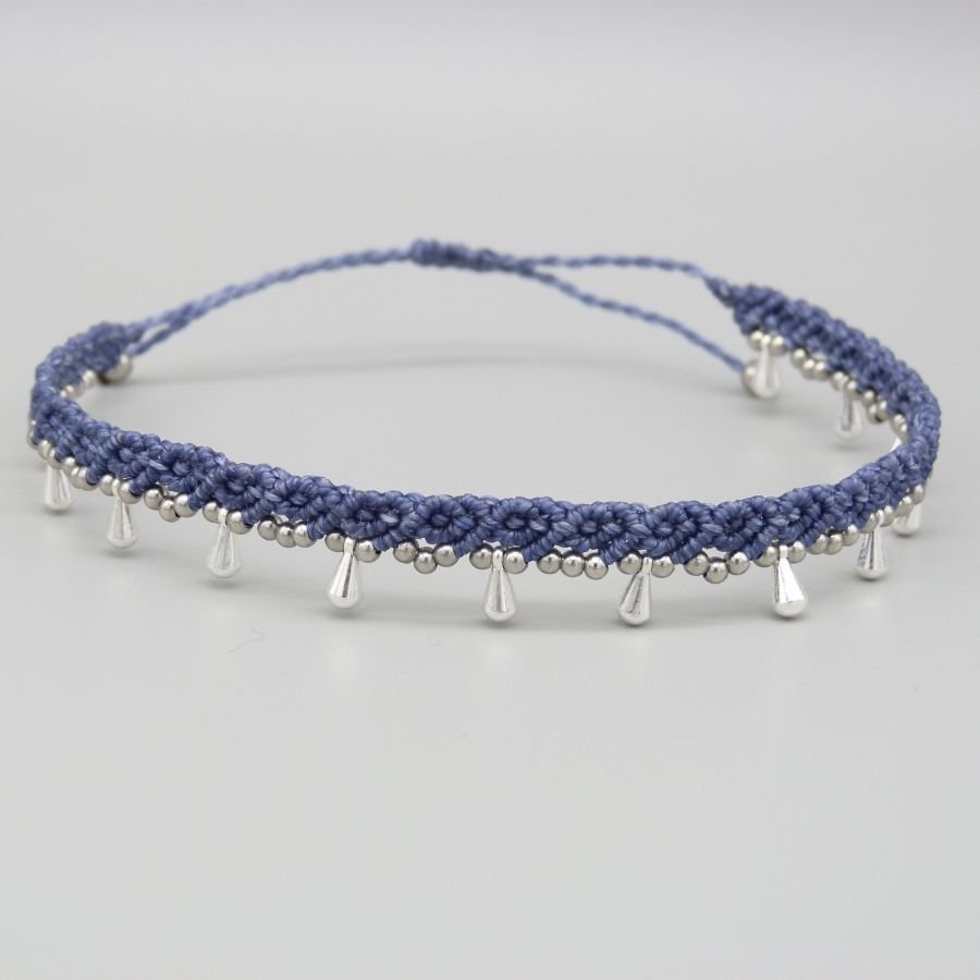 Tobillera de micromacramé azul pato