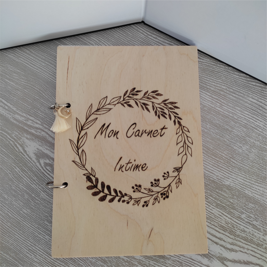 Cuaderno íntimo, tapa de madera pirograbada (hecho a mano), personalizable