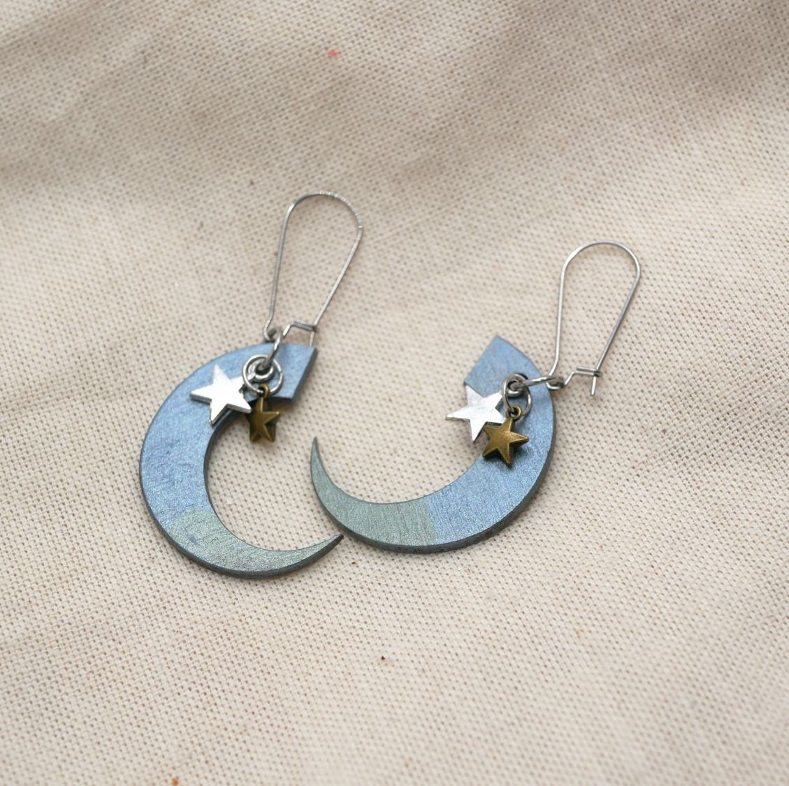 Pendientes luna de madera y estrella de plata 