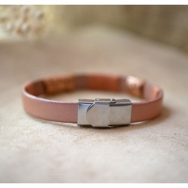 Bracelet en cuir femme rose poudr&eacute; et tiss&eacute;