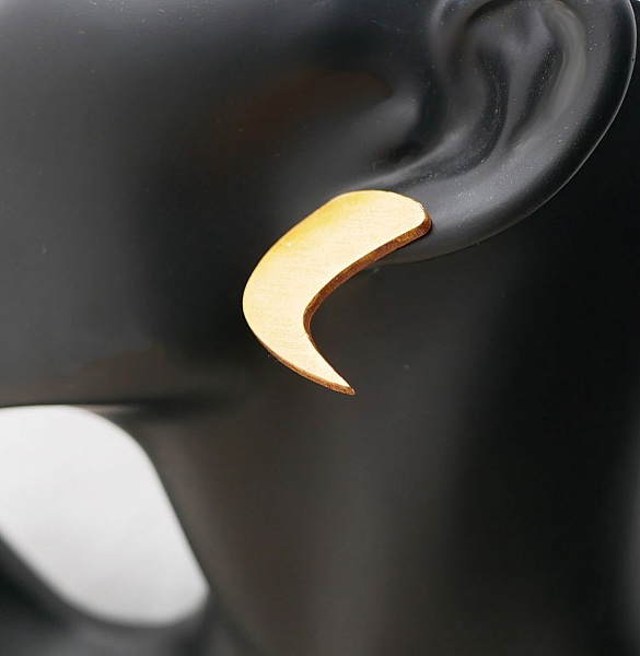 Pendientes gr&aacute;ficos de madera dorada