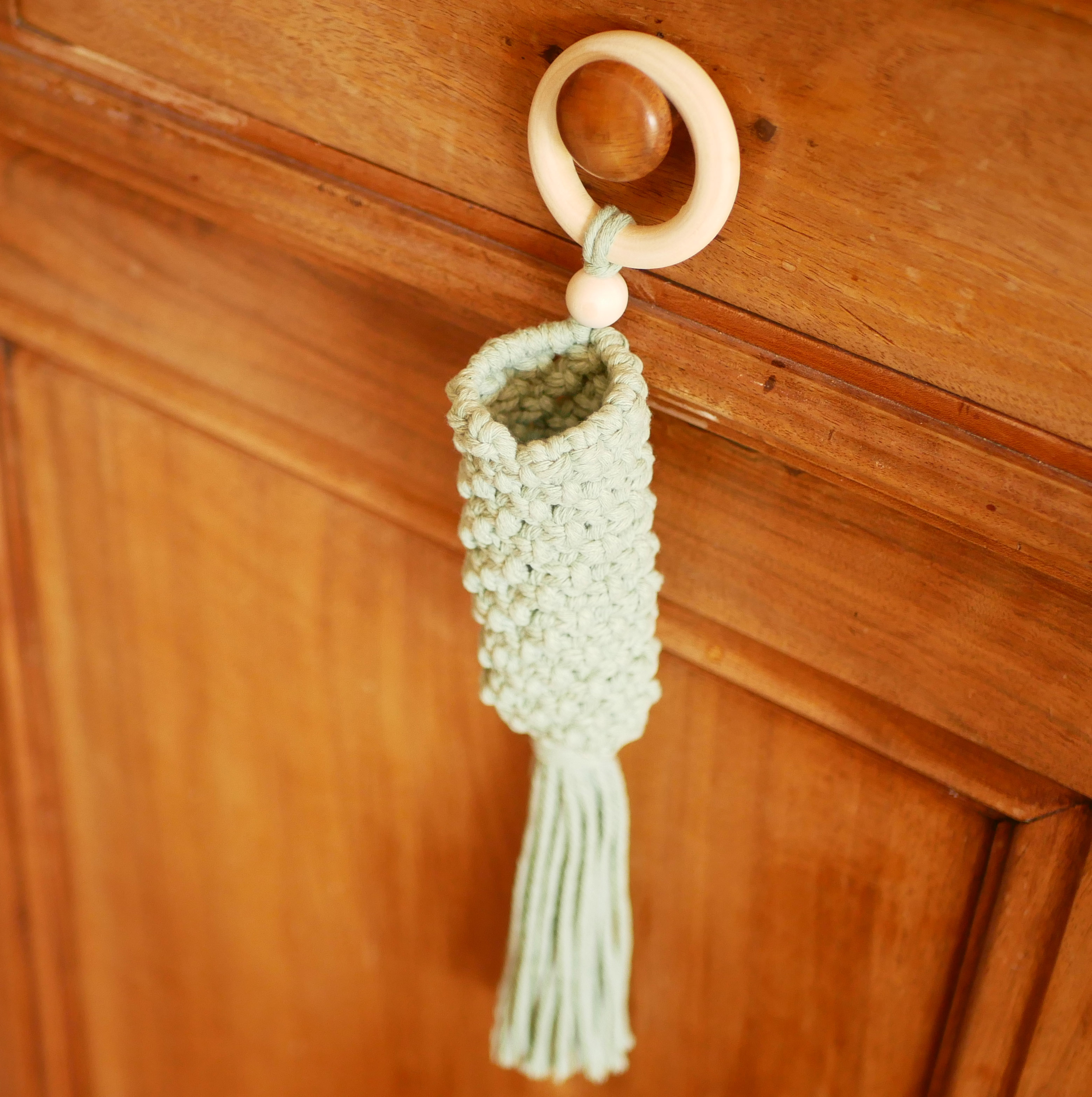 Suspension en macramé pour fleurs séchées avec corde coton couleur vert