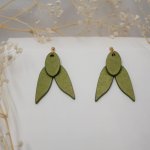 Pendientes de madera Cigarradas verde brillante