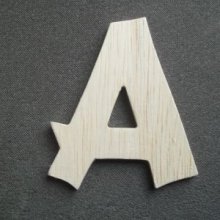 Letra de madera modelo CANCUN