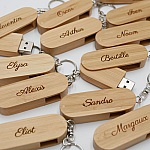 Llavero USB de bambú de 16 GB para grabar y personalizar