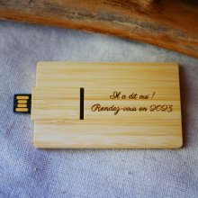 Llave USB de 32 GB Tarjeta de madera de bambú personalizable mediante grabado