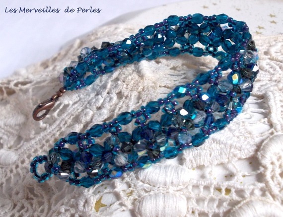 Pulsera Belle de Nuit con facetas de cristal de bohemia y peonzas de cristal de Swarovski