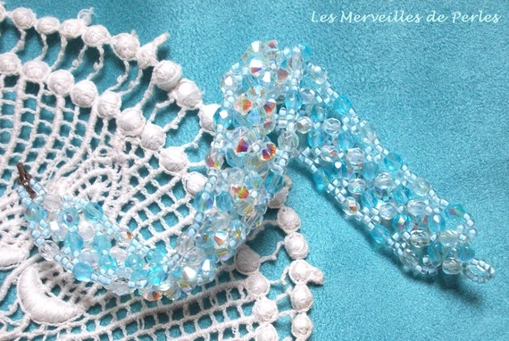 Pulsera Crystal Blue con facetas y espirales de cristal Swarovski