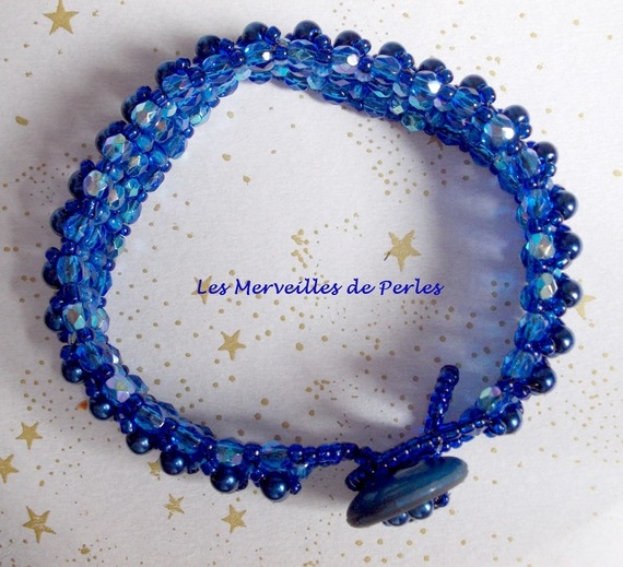 Pulsera Night Blue con cuentas de cristal nacarado y facetas