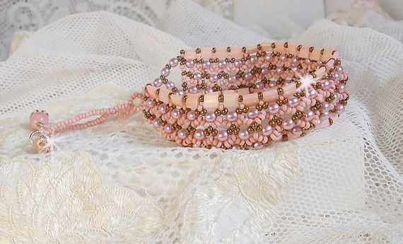 Pulsera Rose Royale con cuentas de Tila rosa, cuentas facetadas y perlas de cristal de Swarovski