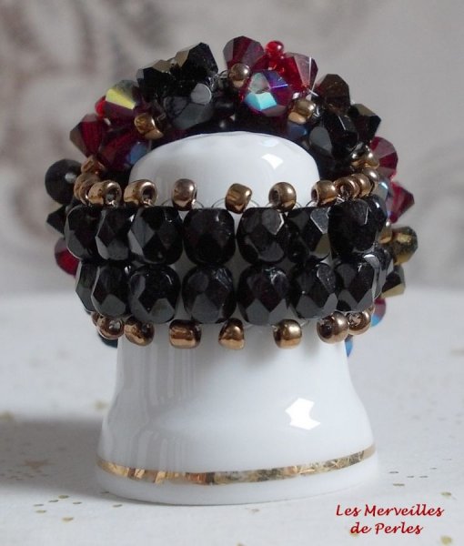 Anillo Fantas&iacute;a con facetas y peonzas de cristal de Swarovski